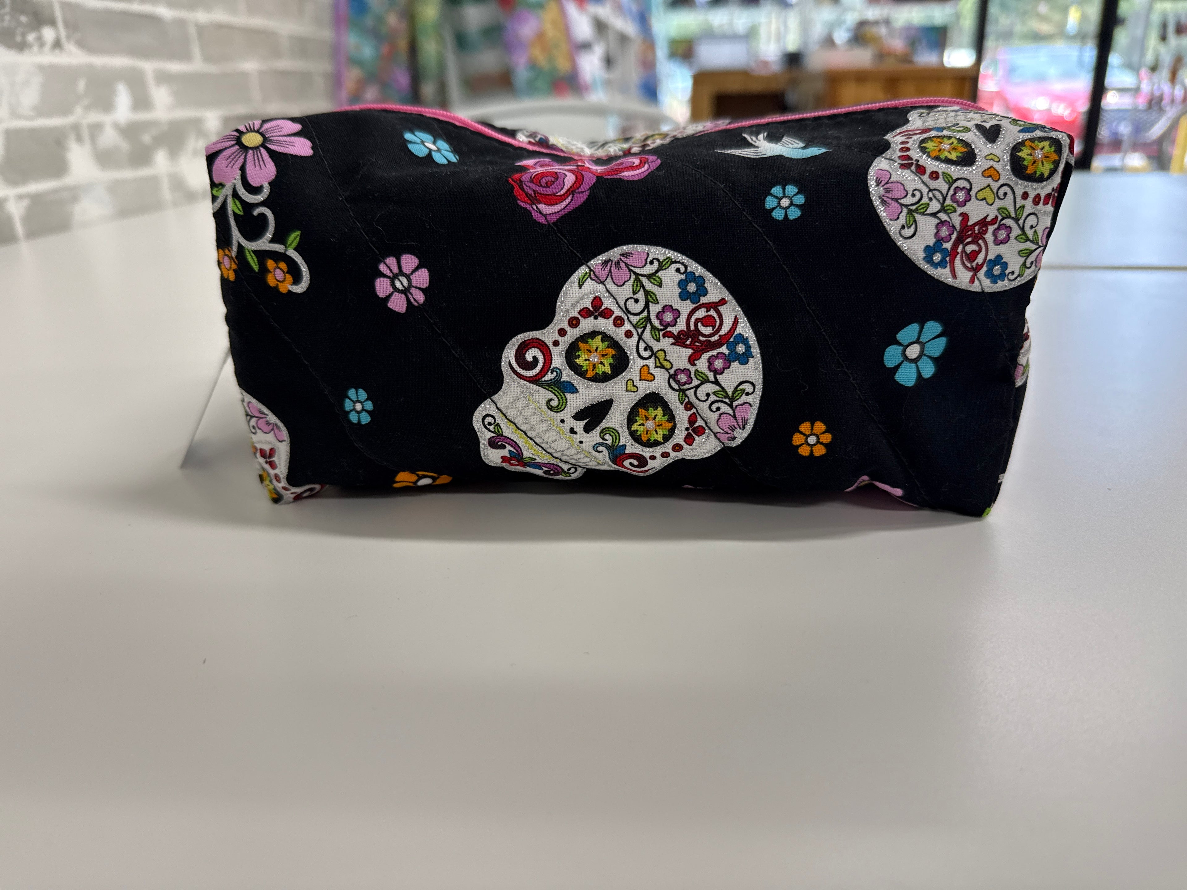 Quilted Make Up Bag – Sugar Skulls