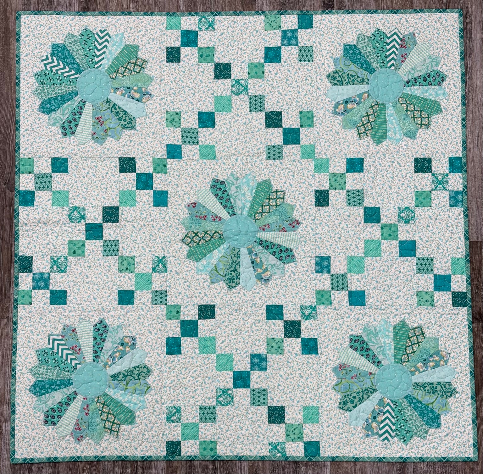Aqua Dresden Plate Quilt by Sew Sassy43" X 43"