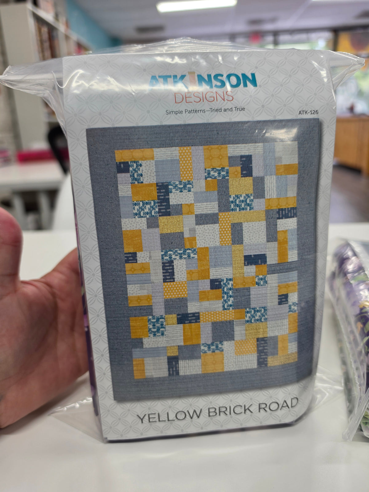 Chateau En Fleur - Yellow Brick Road Quilt Kit
