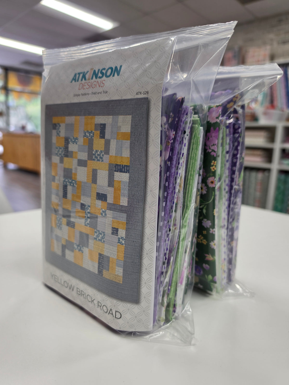 Chateau En Fleur - Yellow Brick Road Quilt Kit