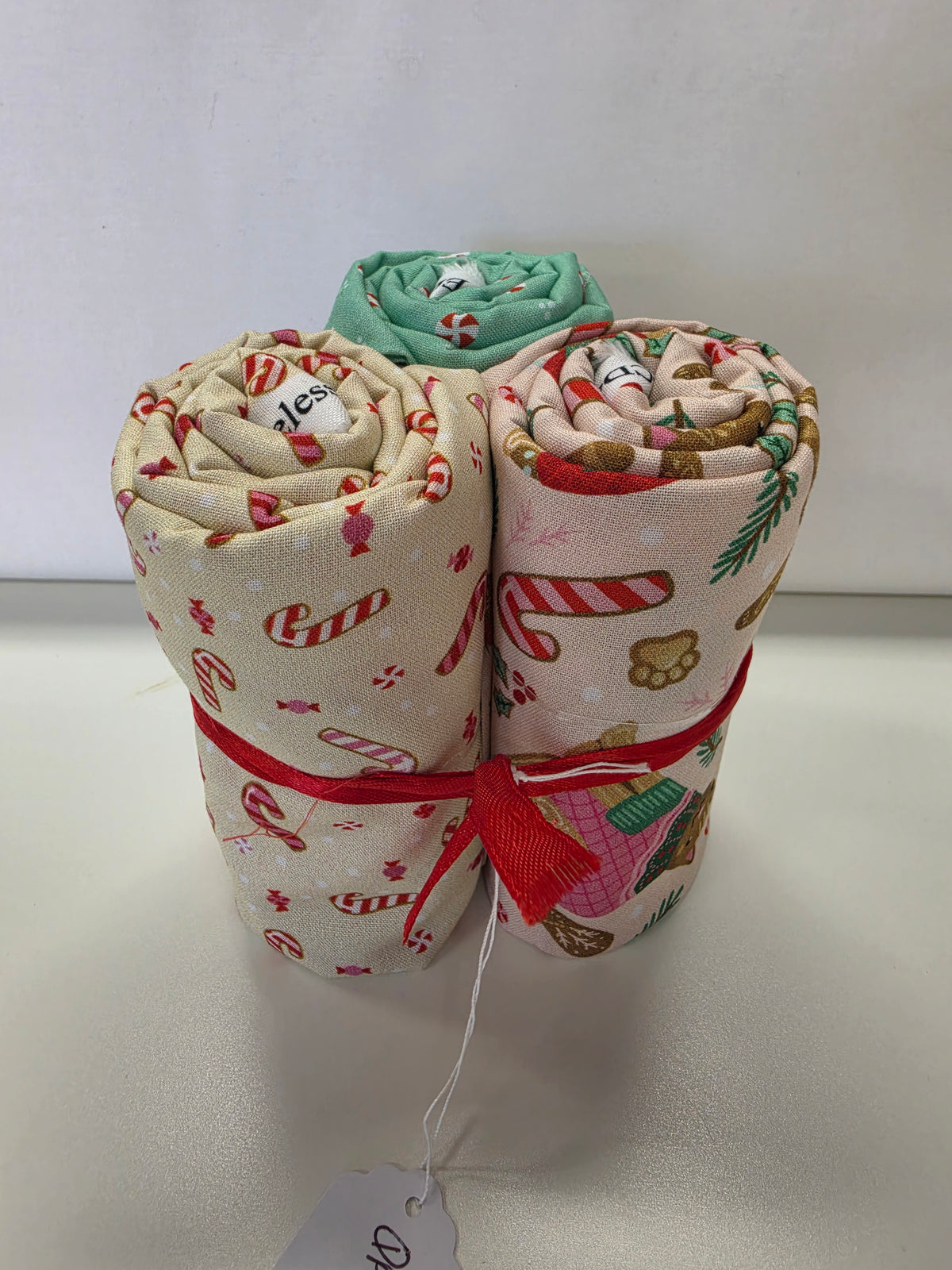 Christmas themed 3yd Quilt Pack